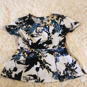 Jaanuu Floral Scrub Top Small